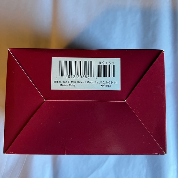 Sarah Plain and tall hallmark ornament general store - Picture 4 of 9